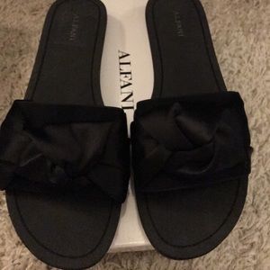 Alfani slides